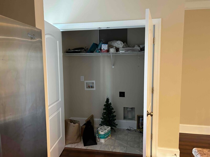 Building Photo - 400 Armour St