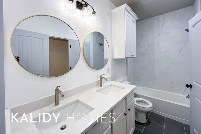 Building Photo - 12504 SW 12th St