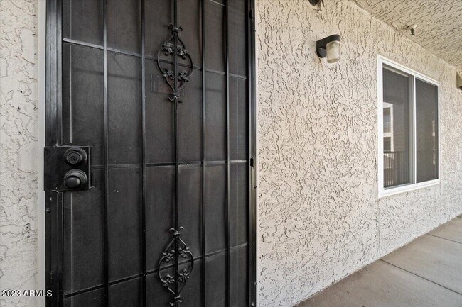 Building Photo - 7474 E Earll Dr