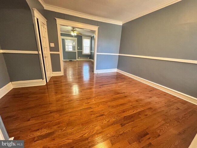 Building Photo - 842 Foulkrod St