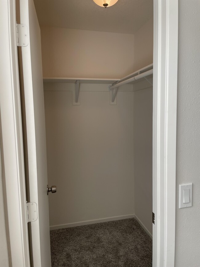 Building Photo - 1167 Innisfree Ct