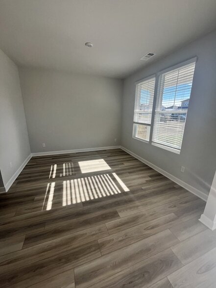 Building Photo - 4548 Hoboken Wy