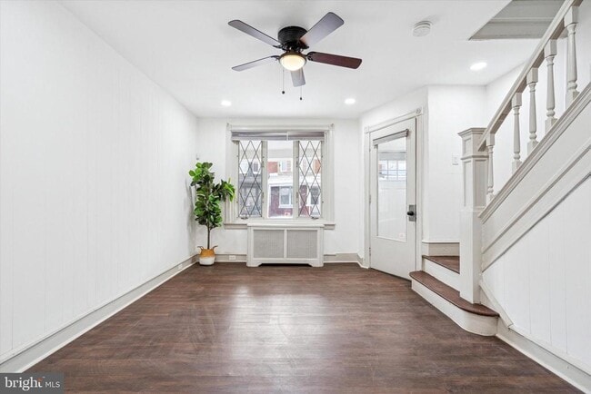 Building Photo - 5551 Addison St