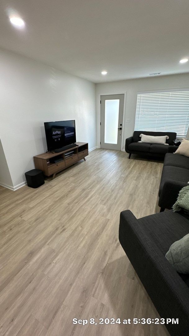 Building Photo - Fully Furnished home in Lee's Summit!