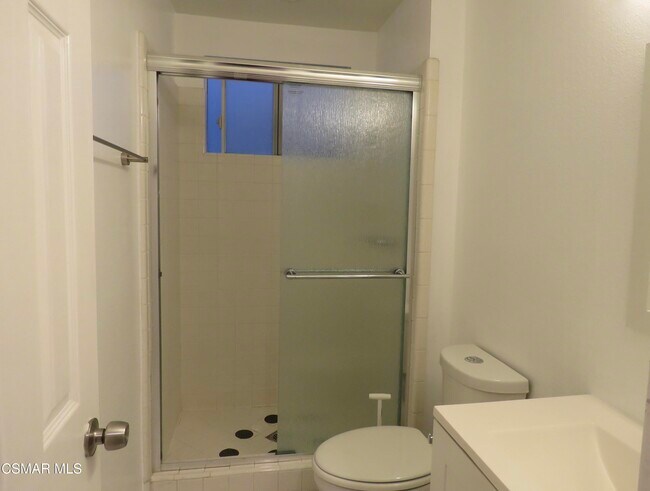 Building Photo - 18547 Collins St