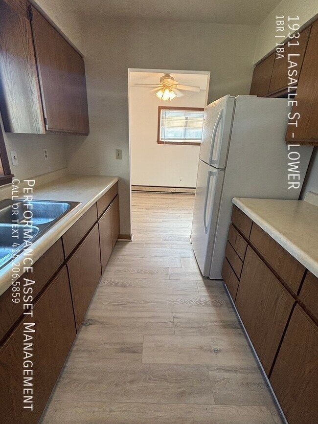 Building Photo - Lovely Racine Northside 1 Bedroom