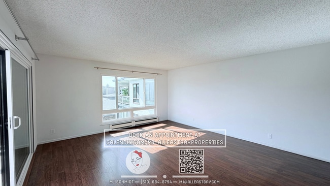 Building Photo - Sunny, west facing, Large 1 bedroom with tons of storage, includes water/garbage/amenities/parking!