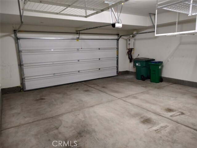 Building Photo - 202 Paramount