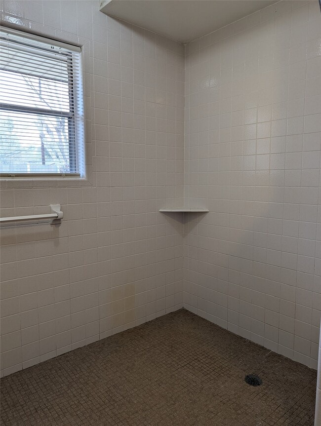 Building Photo - 1605 Ruella Ln