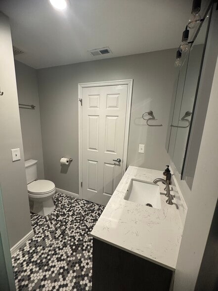 Hallway Bathroom - 5000 S Lincoln St