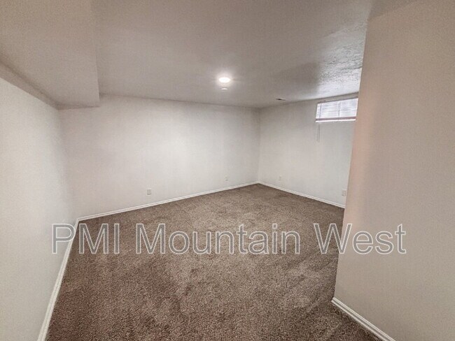 Building Photo - 4675 S 1300 E