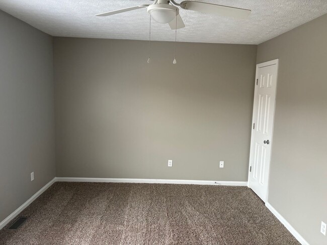 Building Photo - 804 Barry Ct