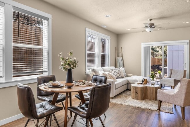 Building Photo - Brand New Stunning 3 Bed/2.5 Bath Townhouse-Old Farm District