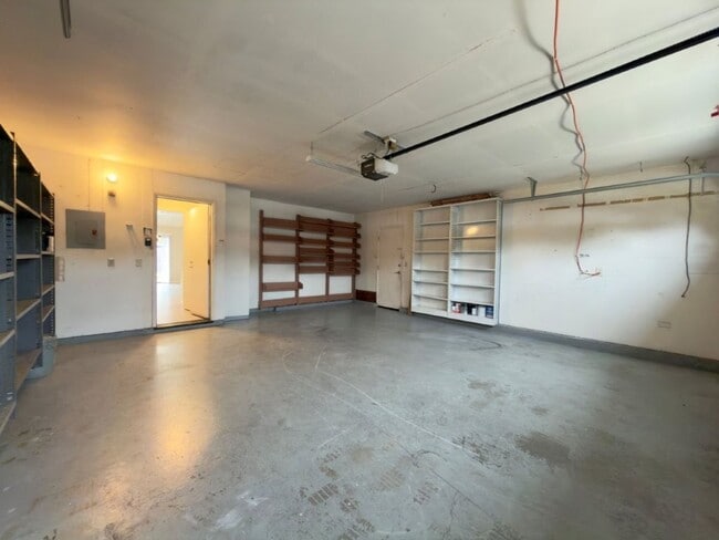 Building Photo - 204 Ashby Pl