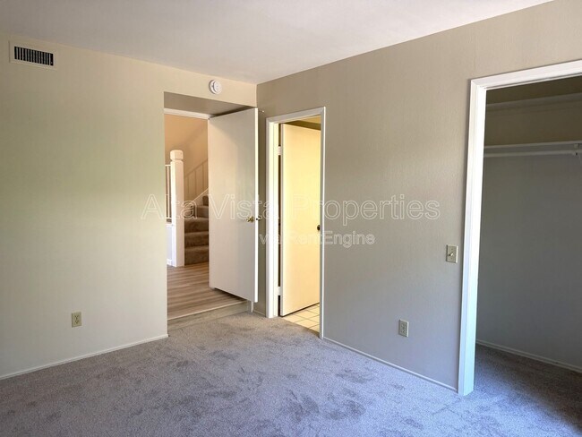 Building Photo - 12480 Escala Ln