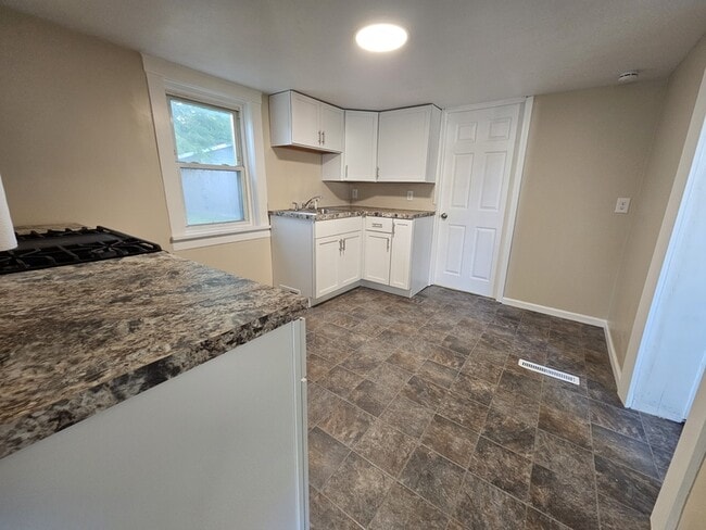 Building Photo - 1314 S 17th St