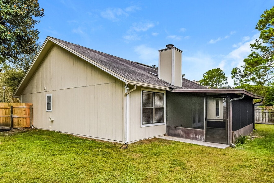 Building Photo - 3667 Lumberjack Cir N