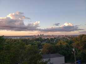 Building Photo - City View Apartments