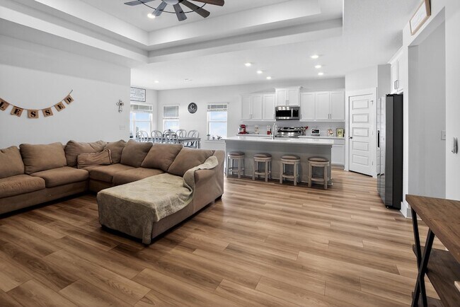 Building Photo - 159 Blooming Cv