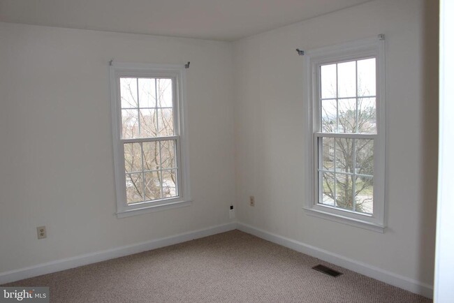 Building Photo - 5900 Wescott Hills Way