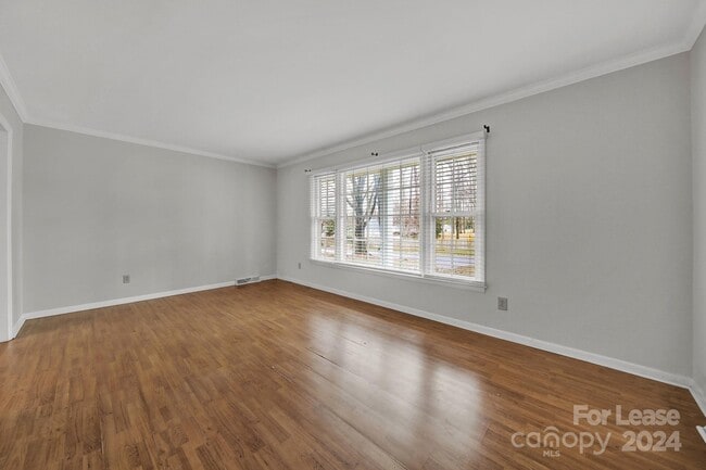 Building Photo - 5922 Coatbridge Ln