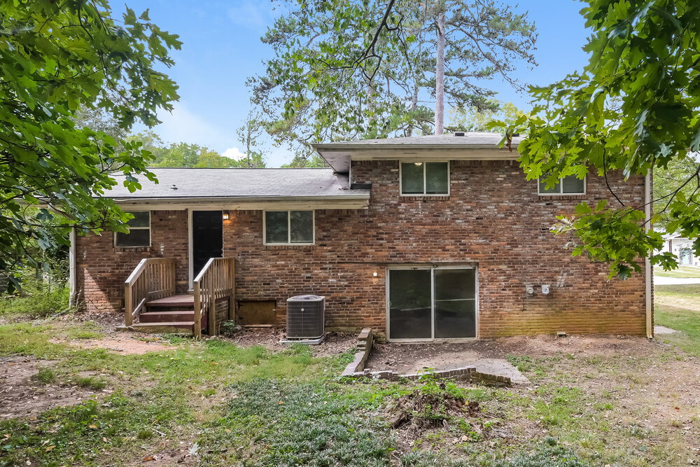 Building Photo - 2230 Kilarney Rd