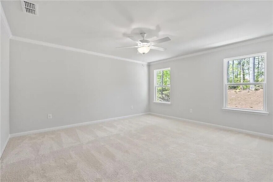 Building Photo - Room in House on Riverwood Dr