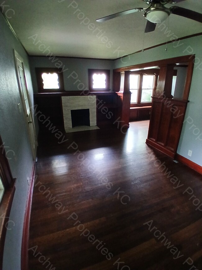 Building Photo - 10117 E Golf Ave