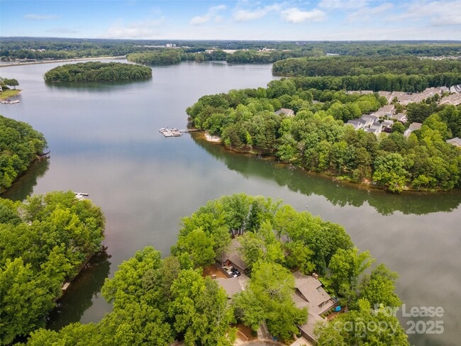 Building Photo - 449 Windward Dr