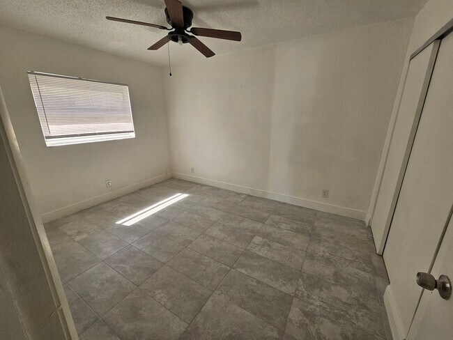 Building Photo - 1545 NW 8th Ave