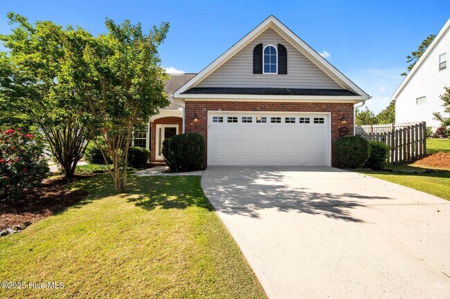 Primary Photo - 5 Adams Cir