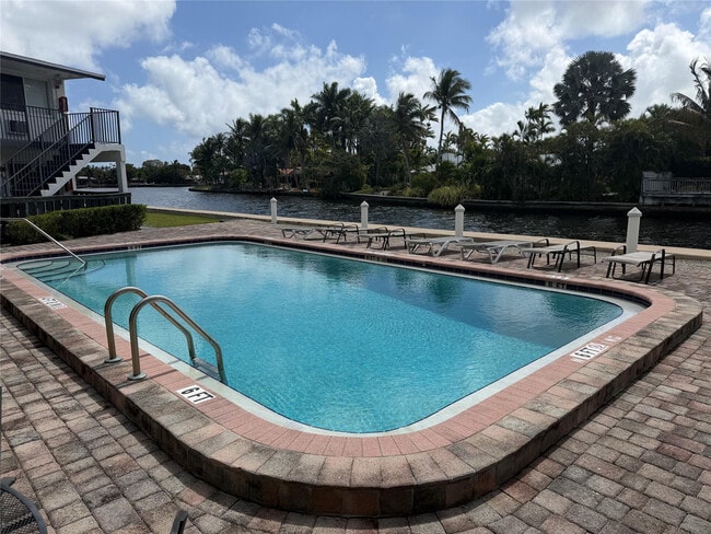 Building Photo - 1812 E Oakland Park Blvd