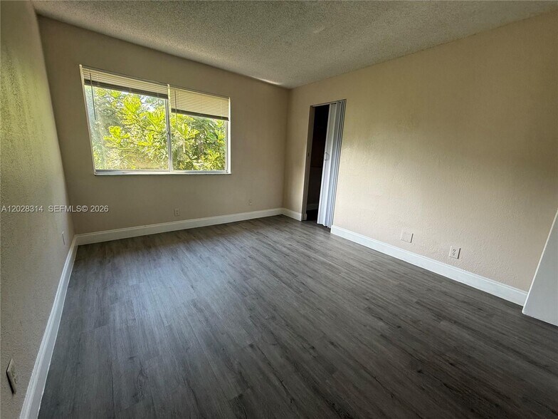 Building Photo - 2216 NW 59th Way