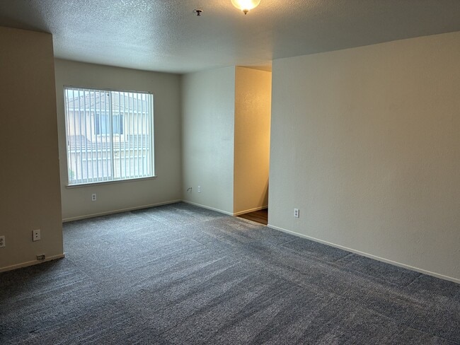 Building Photo - 2901 Snyder Ave