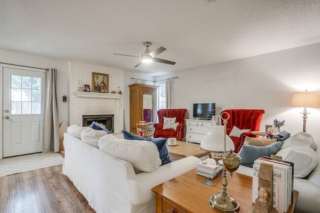 Building Photo - 5221 Grand Mesa Dr