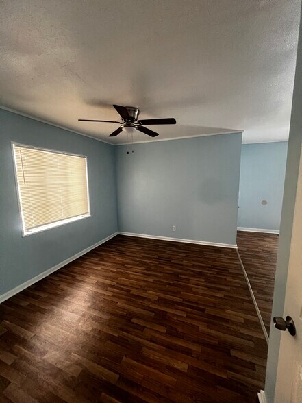 Building Photo - 3155 Shirley Dr