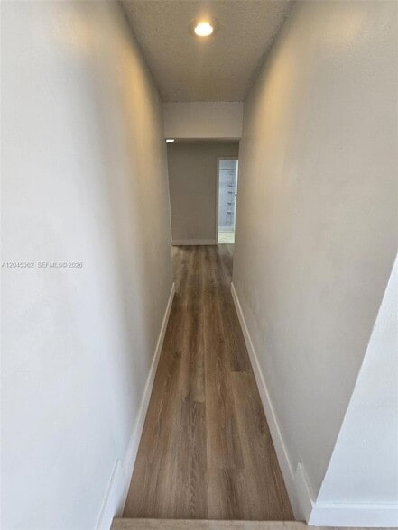 Building Photo - 740 SW 99th Ct