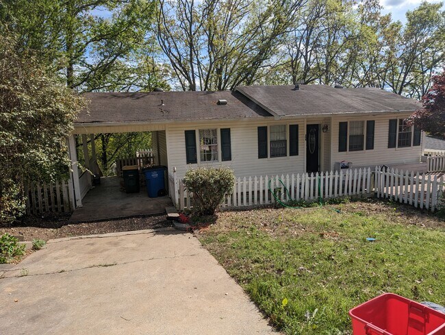 Primary Photo - 304 Westfield Dr