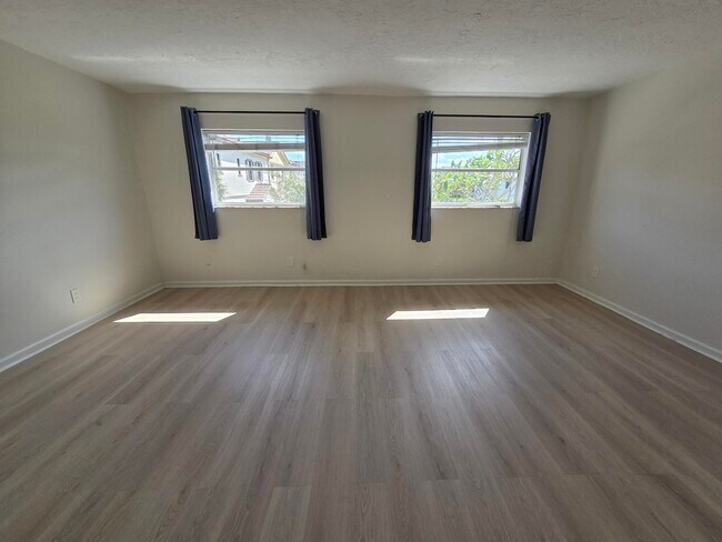 Building Photo - 1414 NE 5th Terrace