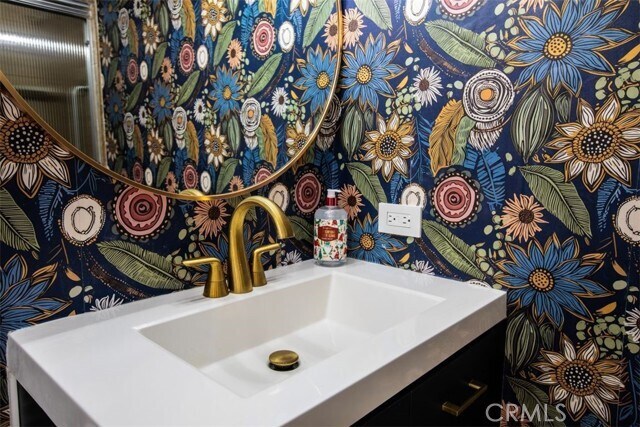 Building Photo - 32052 Via Alicia