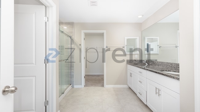 Building Photo - 5721 SW 92nd Pl