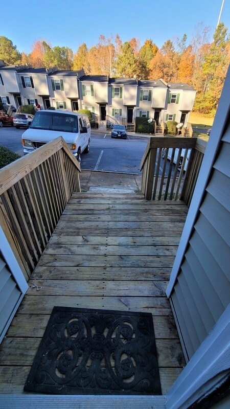Building Photo - 3949 Keswick Ct