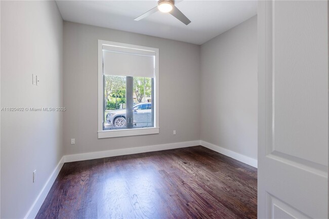 Building Photo - 6090 SW 116th St