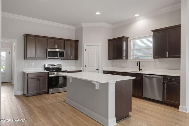 Building Photo - 106 Bejeweled Ave