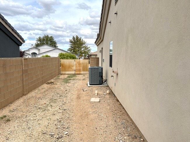 Building Photo - 3276 Duvall Ave