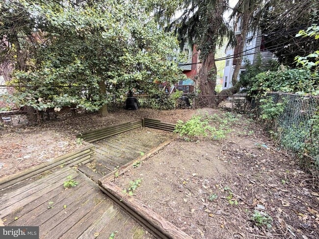 Building Photo - 4718 Hazel Ave