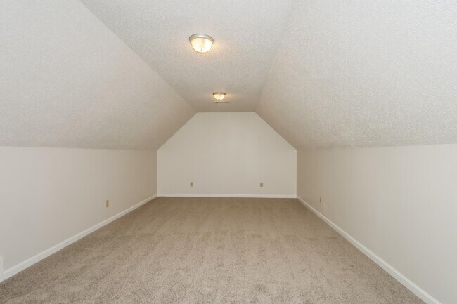 Building Photo - 7293 Schilling Cove E