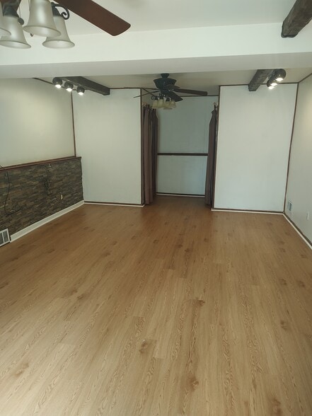 den - 6208 Ivymount Rd