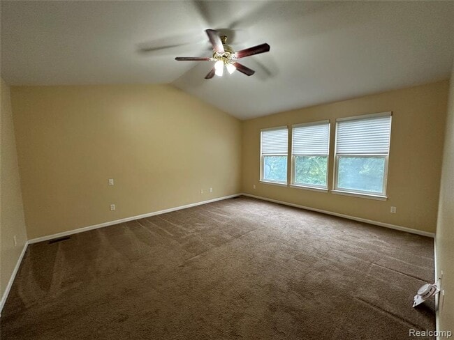 Building Photo - 4446 Sherwood Cir
