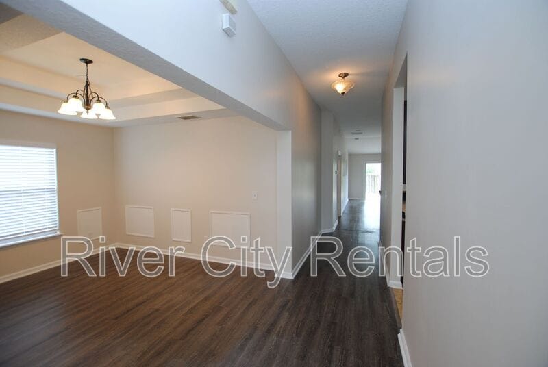 Building Photo - 116 Prince Phillip Dr